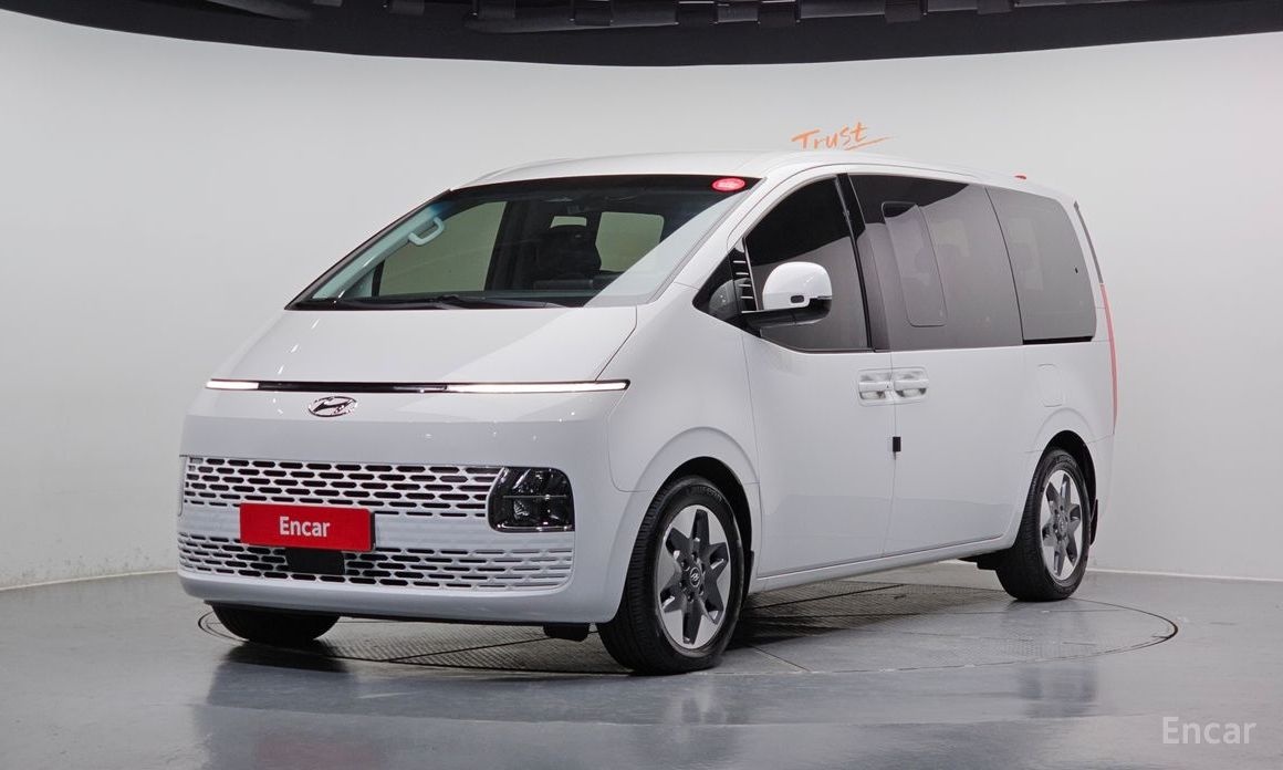 Hyundai Staria