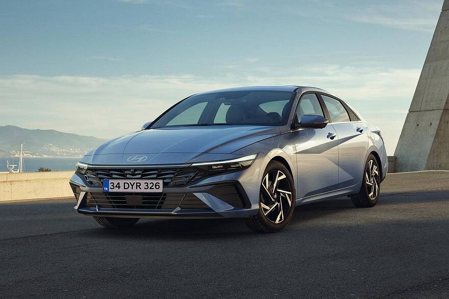 Hyundai Elantra 1.5 (115 л.с.) — практичный седан для города и трассы