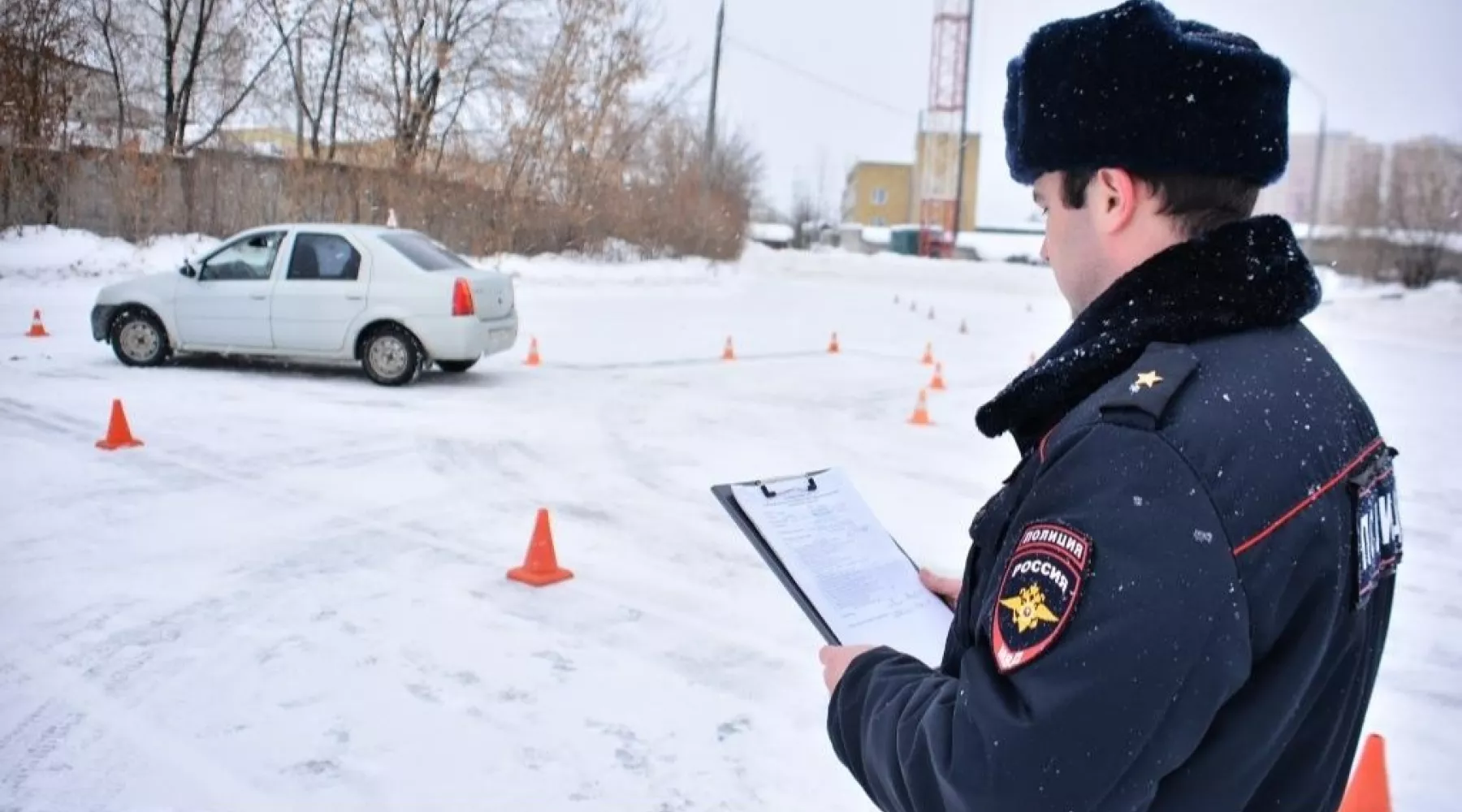 Очереди на экзамен в ГАИ: почему в регионах ждут права месяцами и что можно сделать