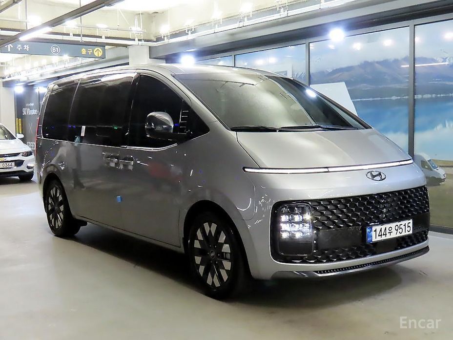 Hyundai Staria