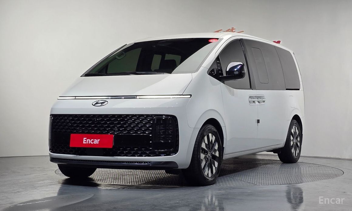 Hyundai Staria