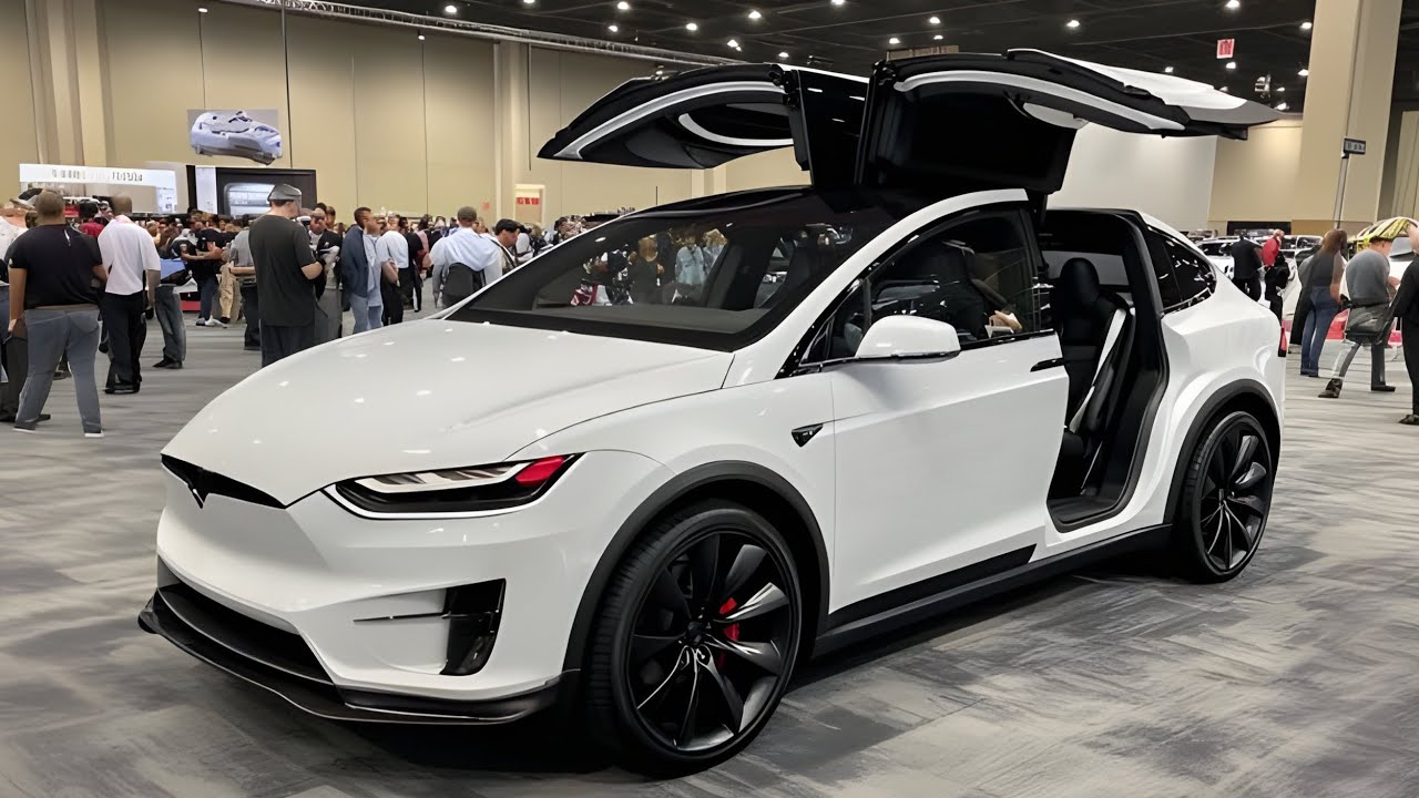 Обзор Tesla Model X — семейный кроссовер с характером суперкара