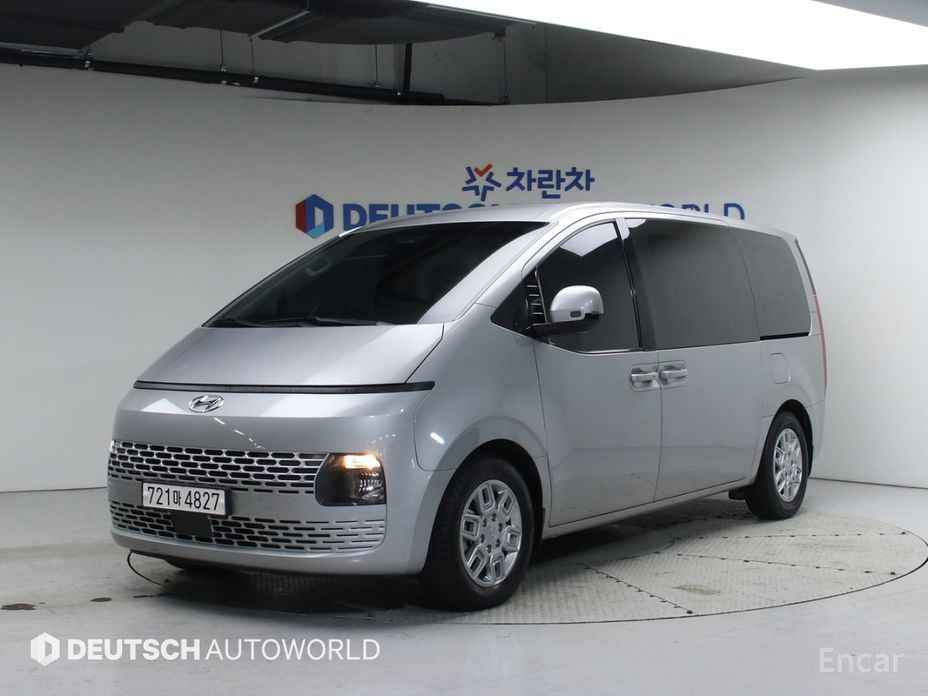 Hyundai Staria