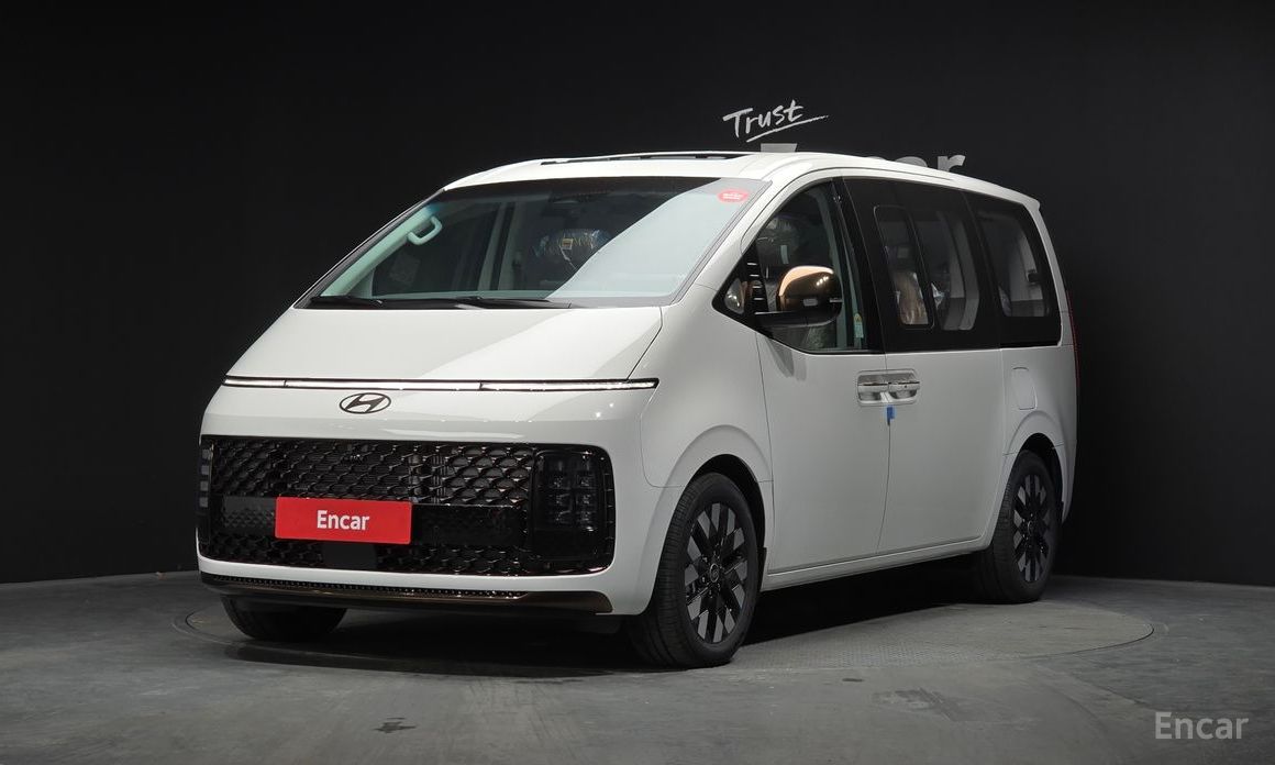 Hyundai Staria
