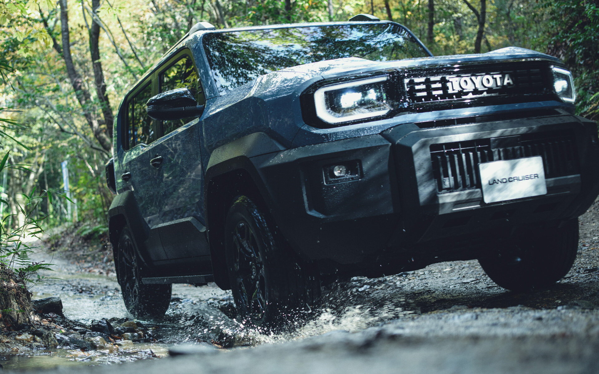 Новый рамный внедорожник Toyota Land Cruiser FJ вышел на японский рынок