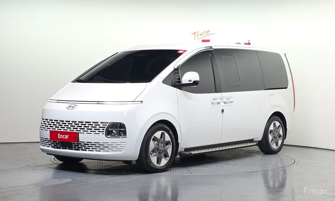 Hyundai Staria